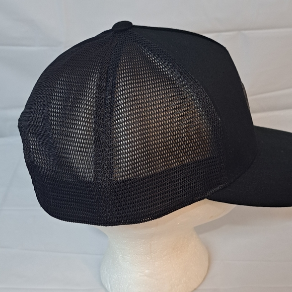 Travis Mathew Men's Golf Hat Adjustable Black Embroidered Logo One Size - Picture 6 of 7